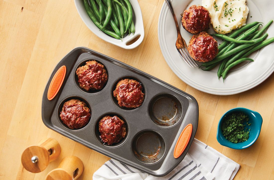 Meatloaf Muffins with Barbecue Sauce